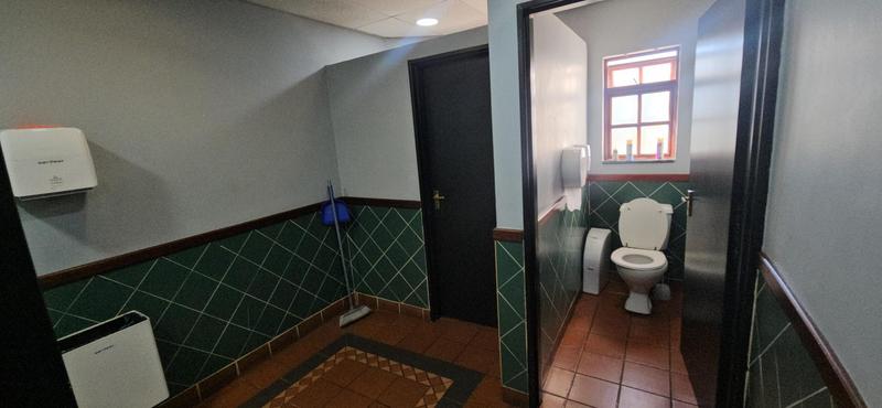 To Let Commercial Property for Rent in Randjespark Gauteng