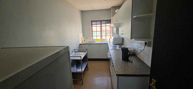 To Let Commercial Property for Rent in Randjespark Gauteng