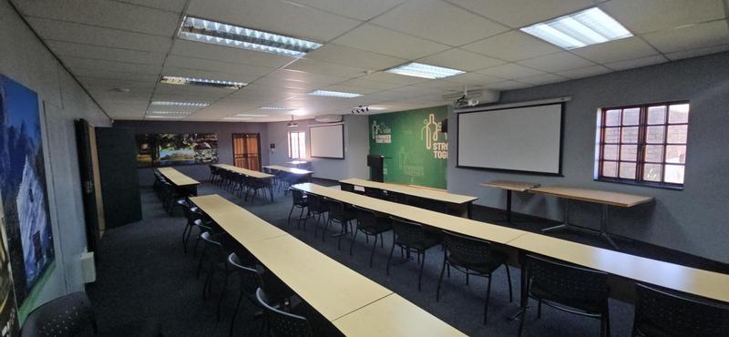 To Let Commercial Property for Rent in Randjespark Gauteng