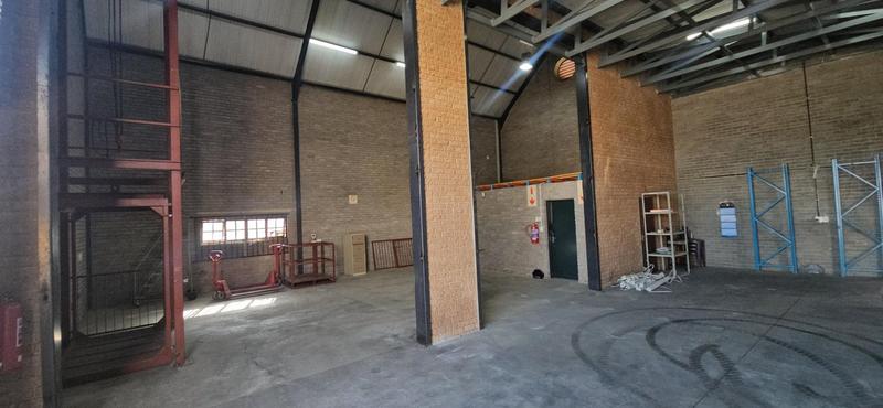 To Let Commercial Property for Rent in Randjespark Gauteng