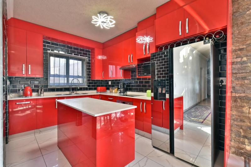 3 Bedroom Property for Sale in Bassonia Gauteng