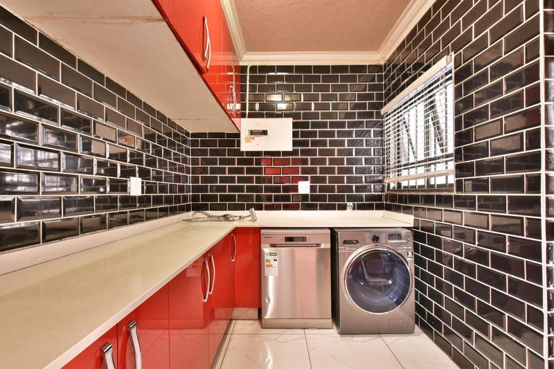 3 Bedroom Property for Sale in Bassonia Gauteng
