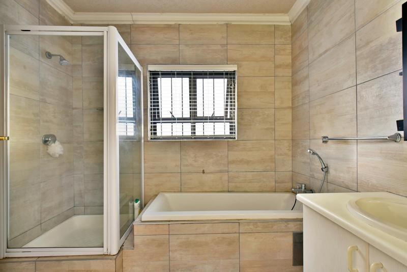 3 Bedroom Property for Sale in Bassonia Gauteng