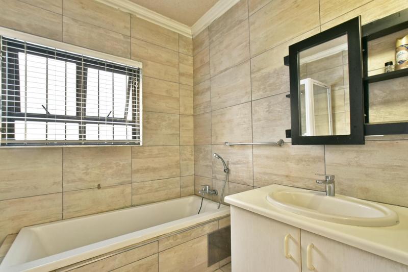 3 Bedroom Property for Sale in Bassonia Gauteng