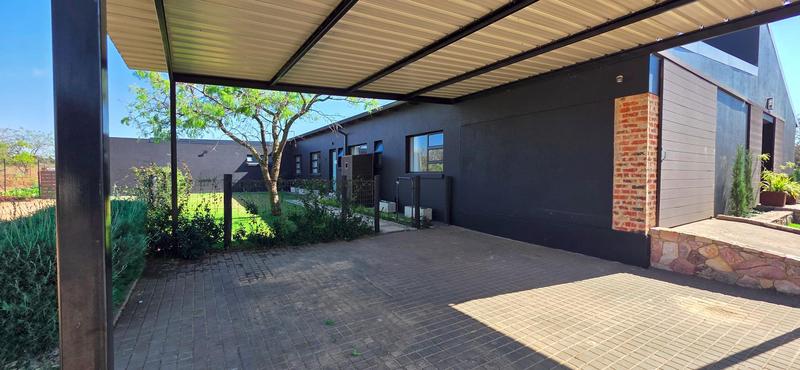 To Let 3 Bedroom Property for Rent in Honingklip A H Gauteng