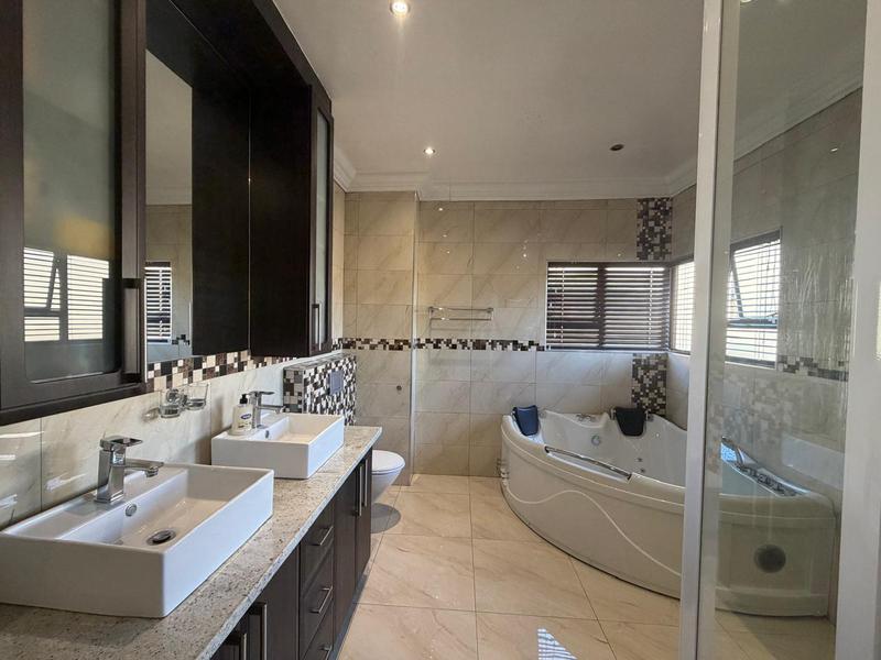 4 Bedroom Property for Sale in Blue Valley Golf Estate Gauteng