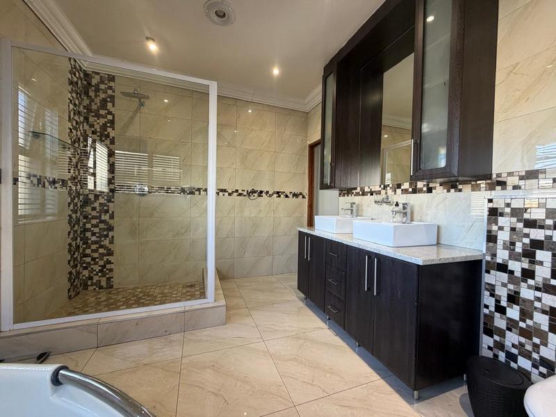 4 Bedroom Property for Sale in Blue Valley Golf Estate Gauteng