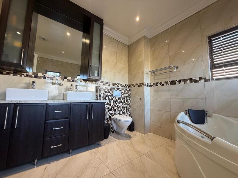 4 Bedroom Property for Sale in Blue Valley Golf Estate Gauteng