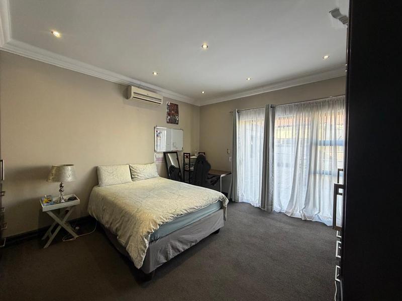4 Bedroom Property for Sale in Blue Valley Golf Estate Gauteng