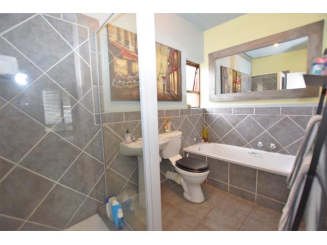 1 Bedroom Property for Sale in Lonehill Gauteng