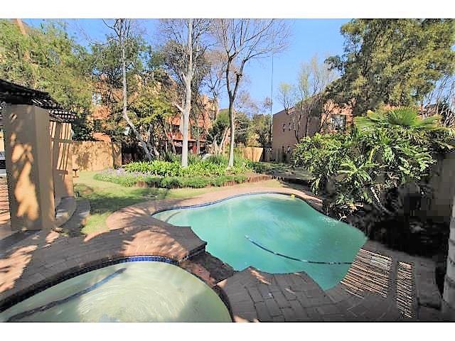1 Bedroom Property for Sale in Lonehill Gauteng