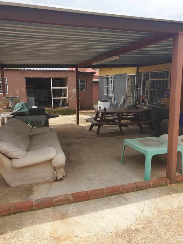 2 Bedroom Property for Sale in South Hills Gauteng
