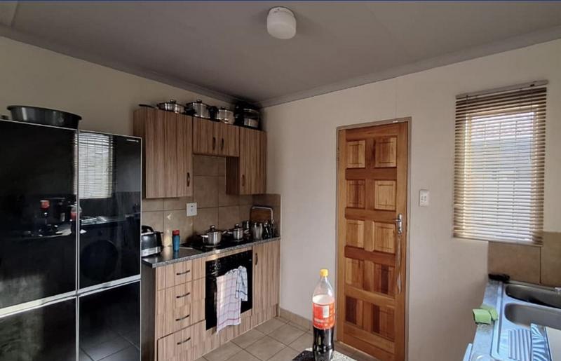 3 Bedroom Property for Sale in Albertsdal Gauteng