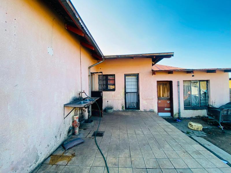 18 Bedroom Property for Sale in Delville Gauteng