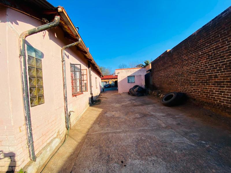 18 Bedroom Property for Sale in Delville Gauteng