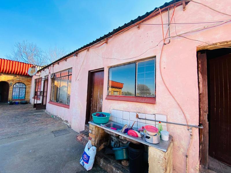 18 Bedroom Property for Sale in Delville Gauteng