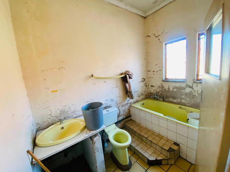 18 Bedroom Property for Sale in Delville Gauteng