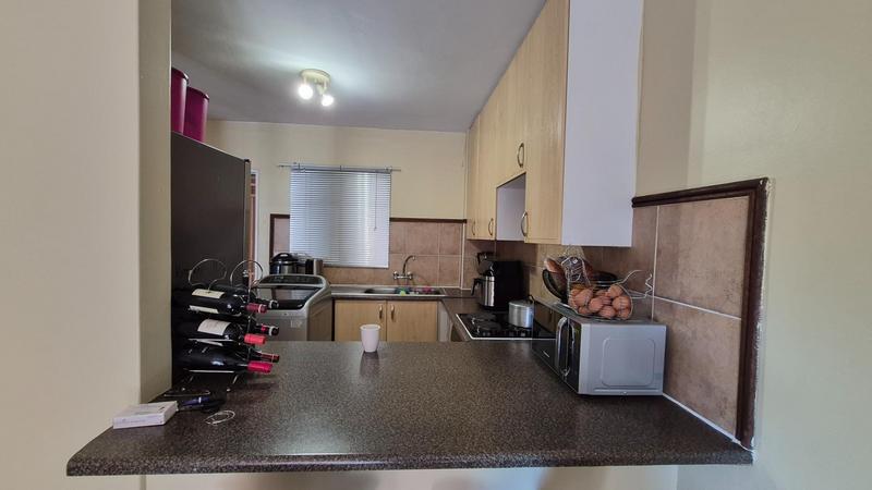 2 Bedroom Property for Sale in Die Hoewes Gauteng