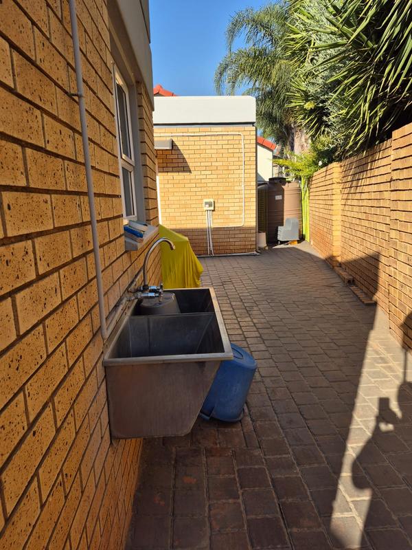 3 Bedroom Property for Sale in Eldoraigne Gauteng