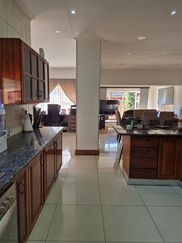 3 Bedroom Property for Sale in Eldoraigne Gauteng