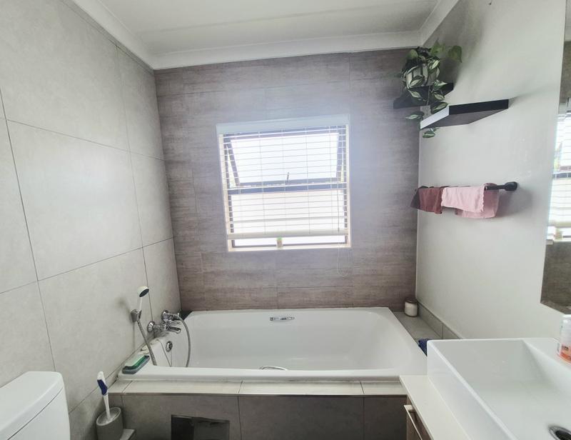 3 Bedroom Property for Sale in Modderfontein Gauteng