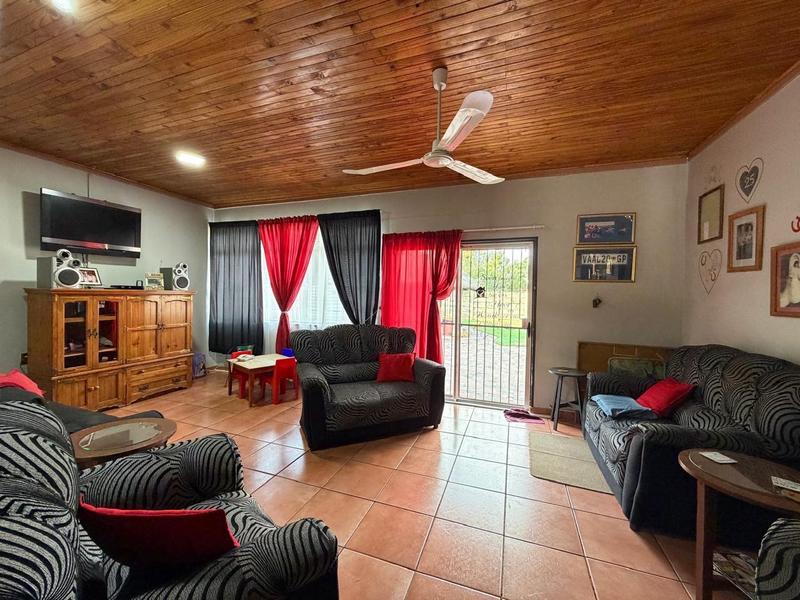 3 Bedroom Property for Sale in Vanderbijlpark CW 5 Gauteng