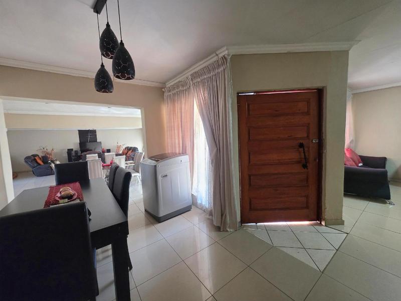 3 Bedroom Property for Sale in Dawn Park Gauteng