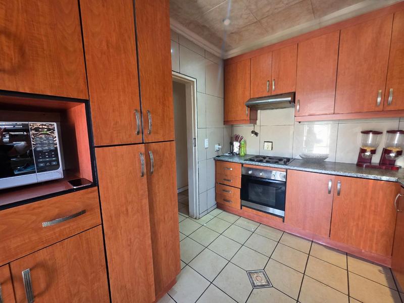 3 Bedroom Property for Sale in Dawn Park Gauteng