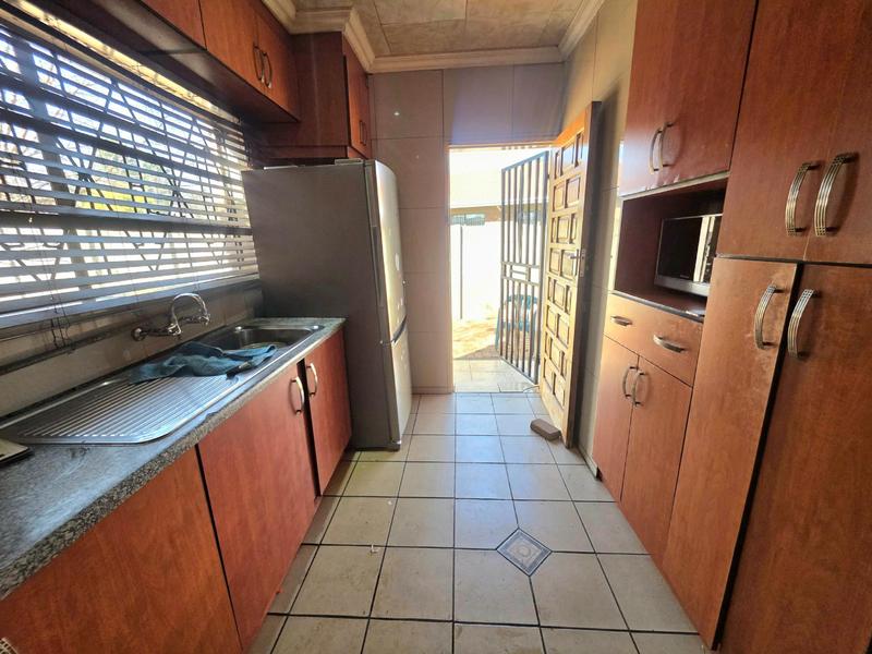 3 Bedroom Property for Sale in Dawn Park Gauteng