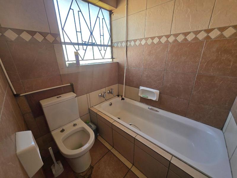 3 Bedroom Property for Sale in Dawn Park Gauteng