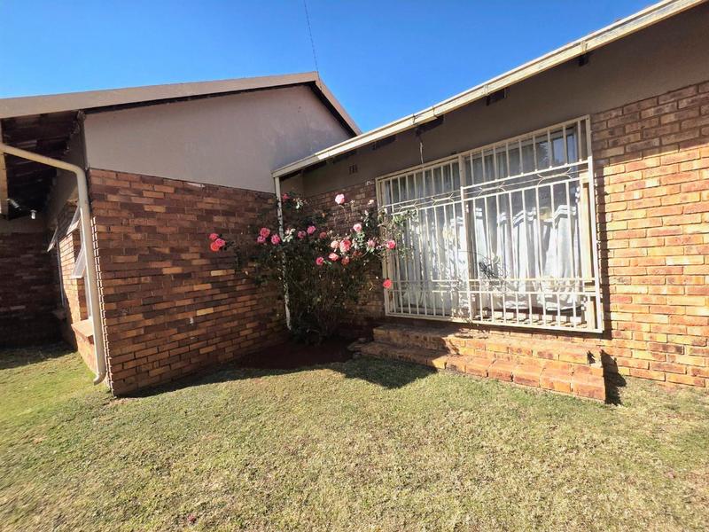 3 Bedroom Property for Sale in Dawn Park Gauteng