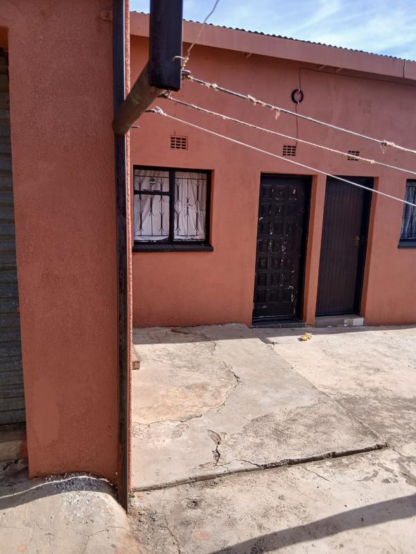 2 Bedroom Property for Sale in Dube Gauteng