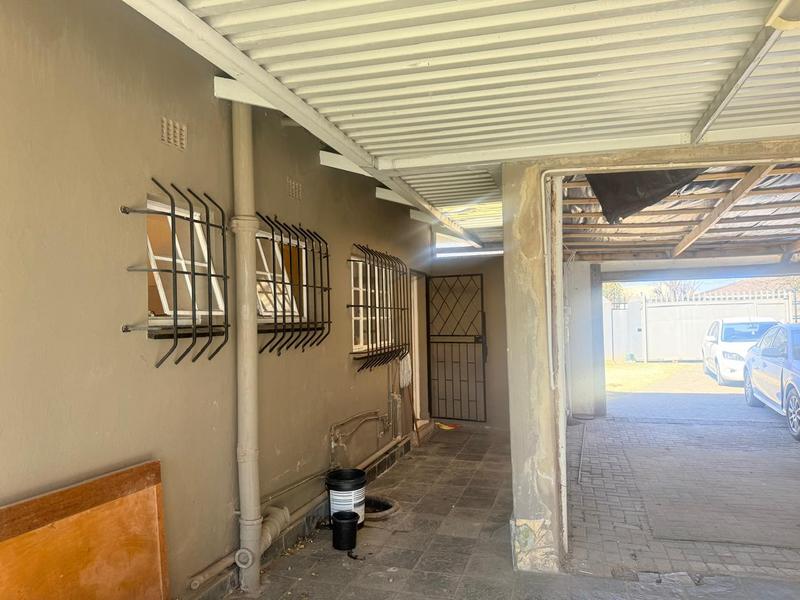 2 Bedroom Property for Sale in Wychwood Gauteng