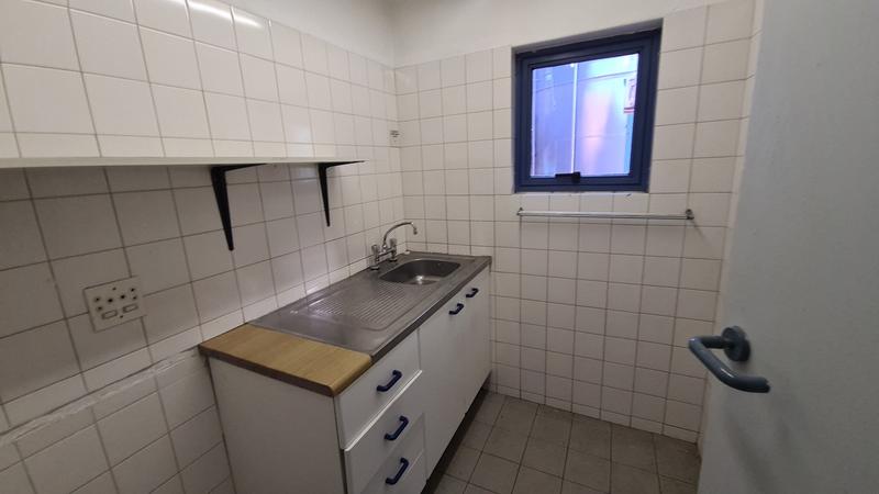 To Let Commercial Property for Rent in Randjespark Gauteng