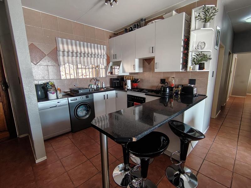 To Let 3 Bedroom Property for Rent in Solheim Gauteng