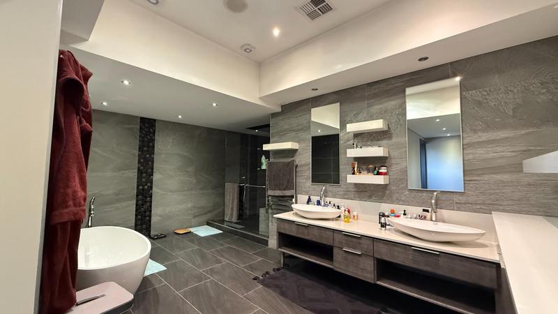 5 Bedroom Property for Sale in Serengeti Lifestyle Estate Gauteng