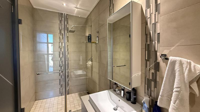 5 Bedroom Property for Sale in Serengeti Lifestyle Estate Gauteng