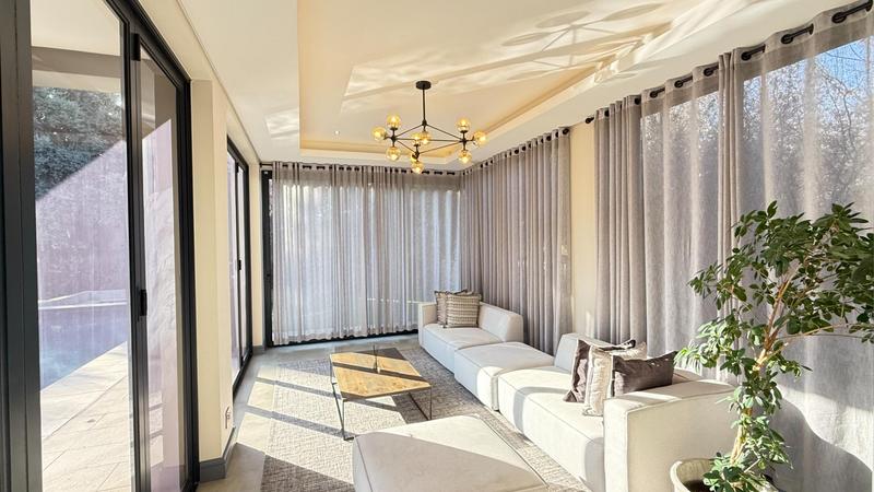 5 Bedroom Property for Sale in Serengeti Lifestyle Estate Gauteng