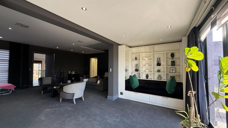5 Bedroom Property for Sale in Serengeti Lifestyle Estate Gauteng