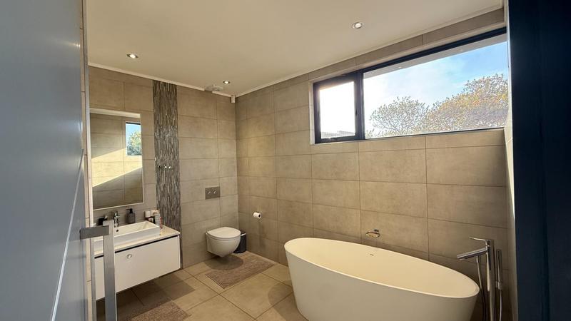 5 Bedroom Property for Sale in Serengeti Lifestyle Estate Gauteng