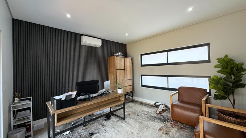 5 Bedroom Property for Sale in Midstream Heights Gauteng