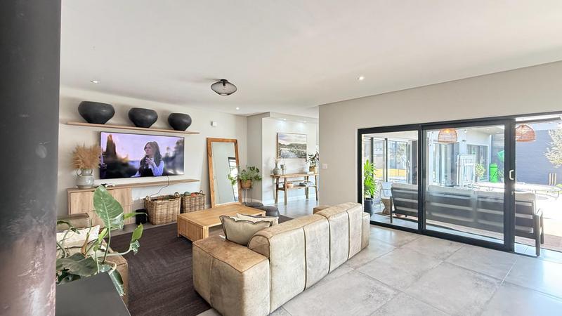 5 Bedroom Property for Sale in Midstream Heights Gauteng