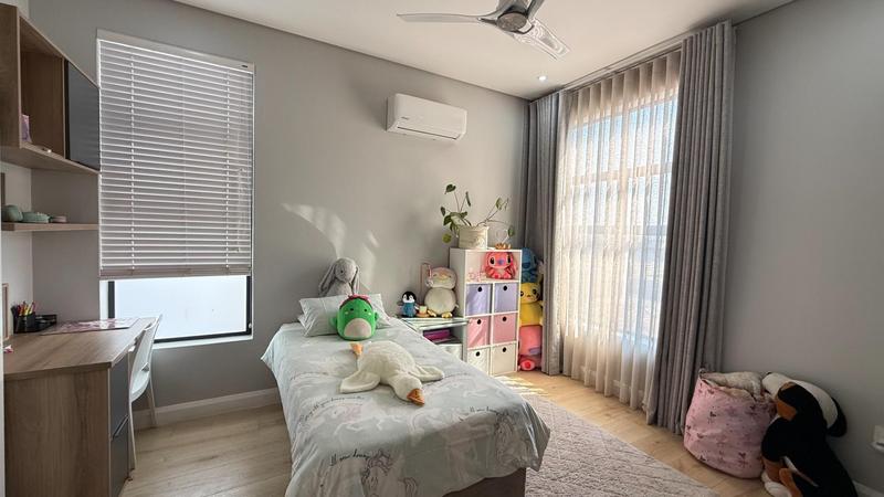 5 Bedroom Property for Sale in Midstream Heights Gauteng