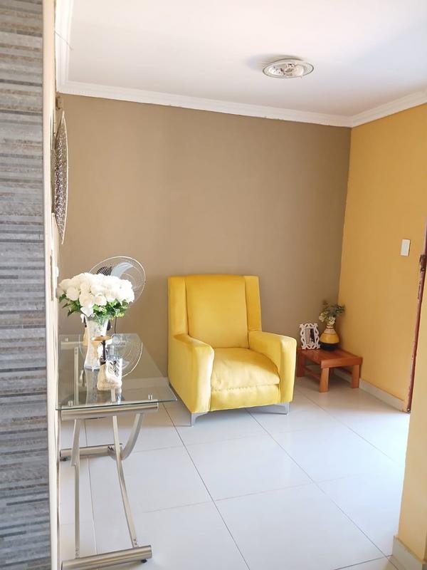 6 Bedroom Property for Sale in Eike Park Gauteng