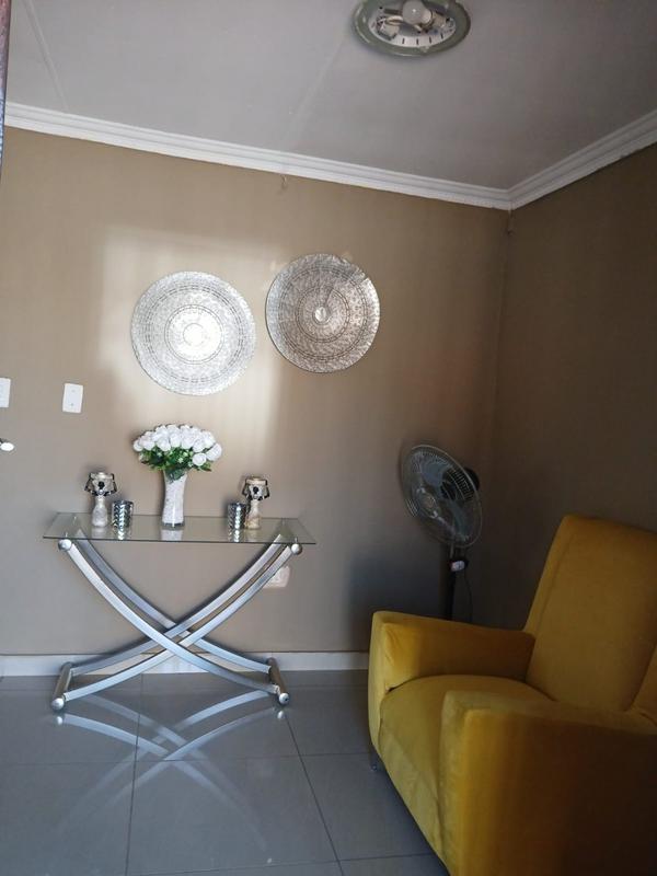 6 Bedroom Property for Sale in Eike Park Gauteng