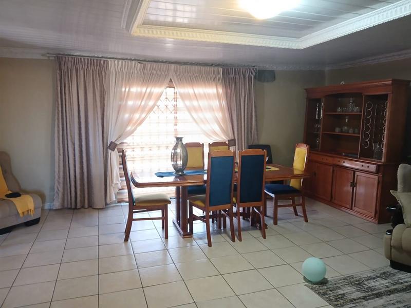 6 Bedroom Property for Sale in Eike Park Gauteng