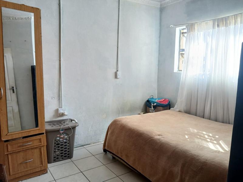 6 Bedroom Property for Sale in Eike Park Gauteng