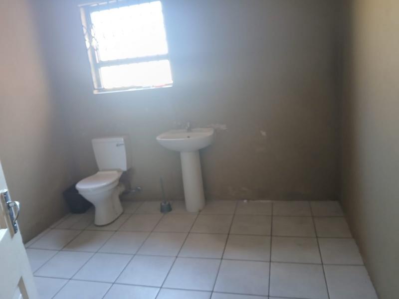 6 Bedroom Property for Sale in Eike Park Gauteng
