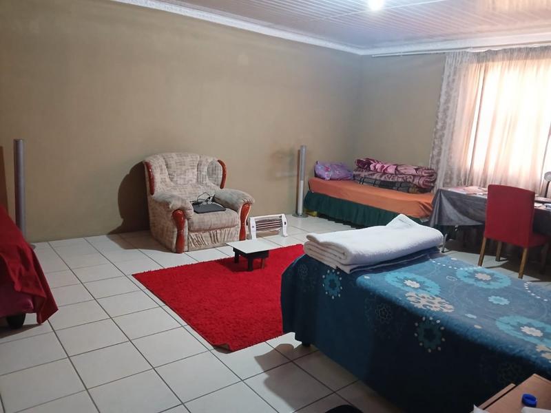 6 Bedroom Property for Sale in Eike Park Gauteng