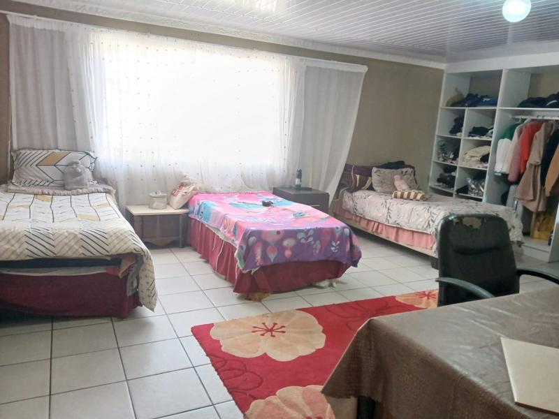 6 Bedroom Property for Sale in Eike Park Gauteng